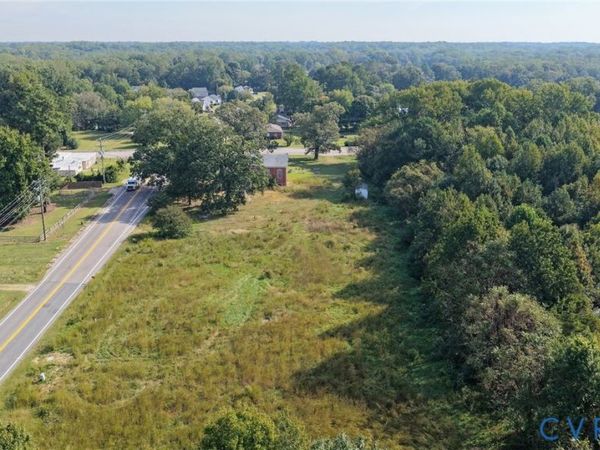 6717 Middle Road , Prince George, VA 23875