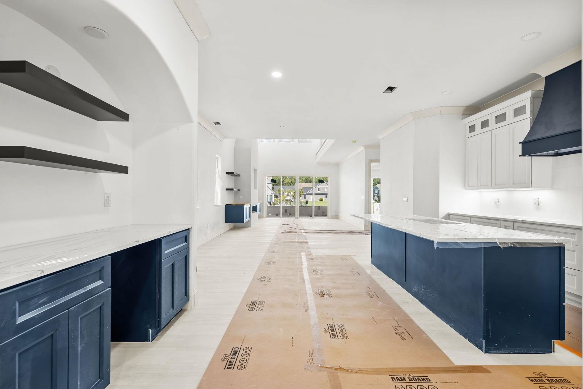 901 Crystal Water Way Photo 10