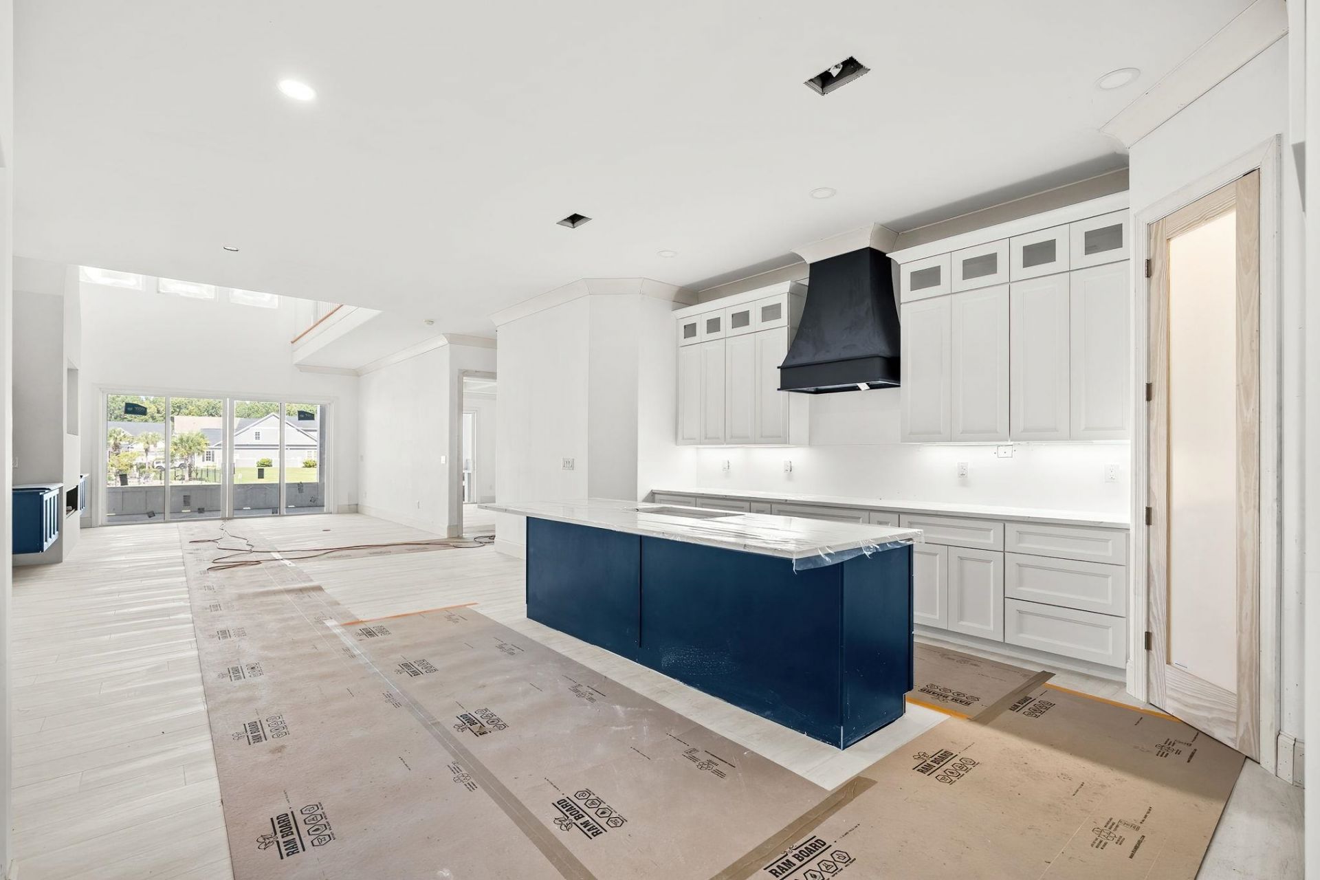 901 Crystal Water Way Photo 17