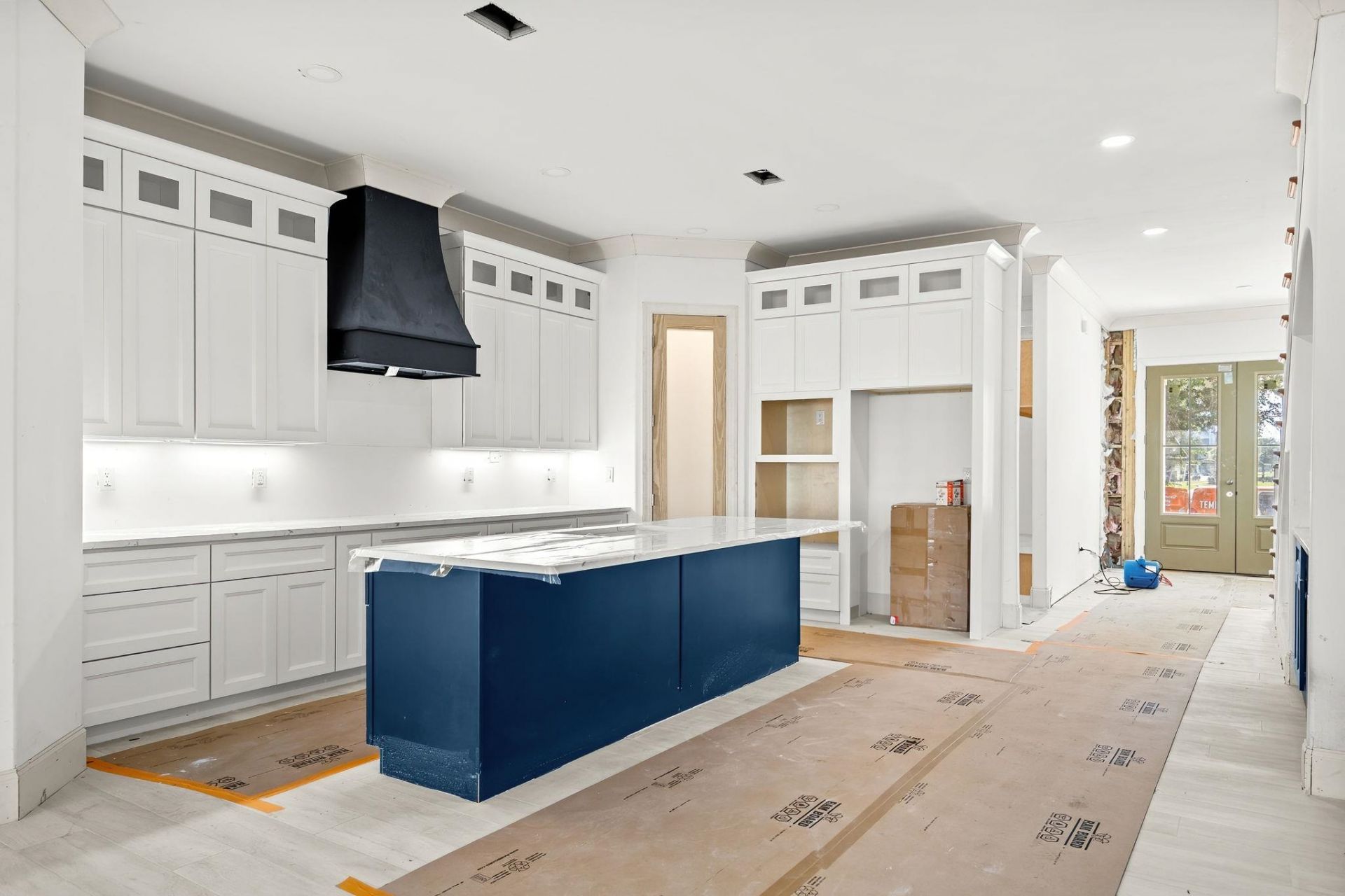 901 Crystal Water Way Photo 18