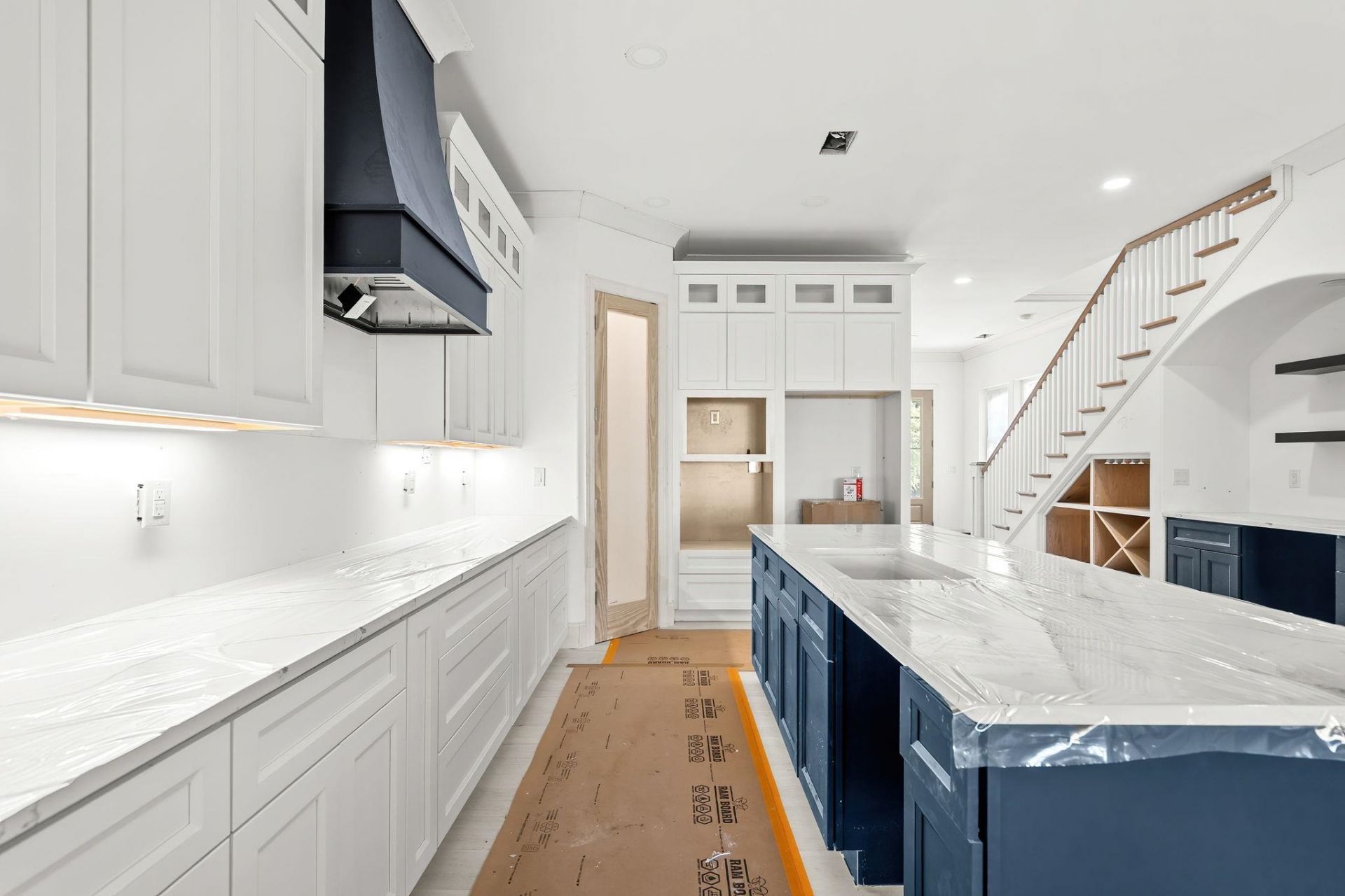 901 Crystal Water Way Photo 19
