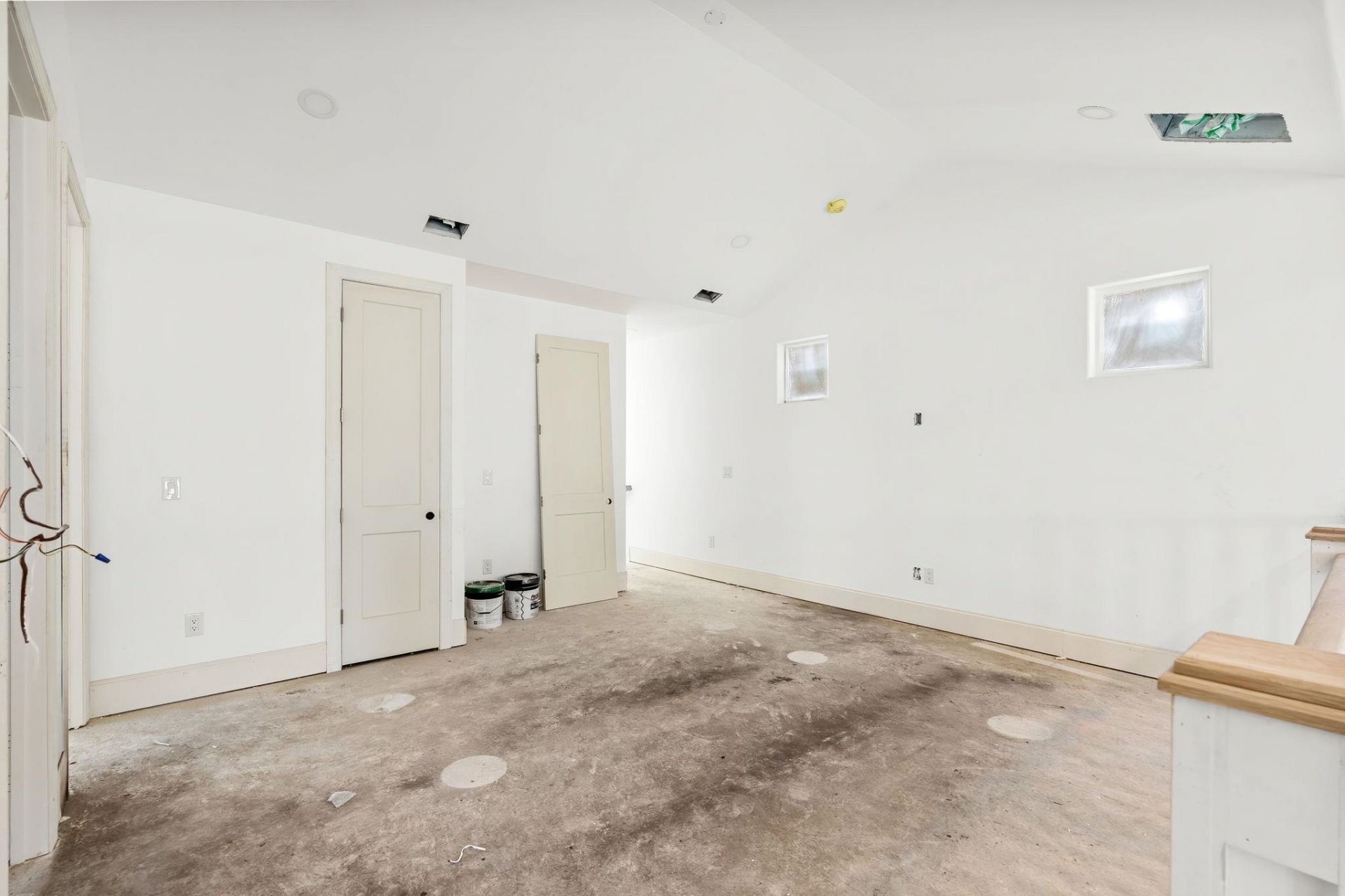 901 Crystal Water Way Photo 32