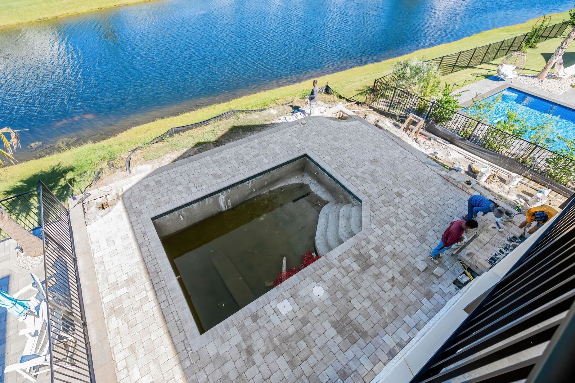 901 Crystal Water Way Photo 4