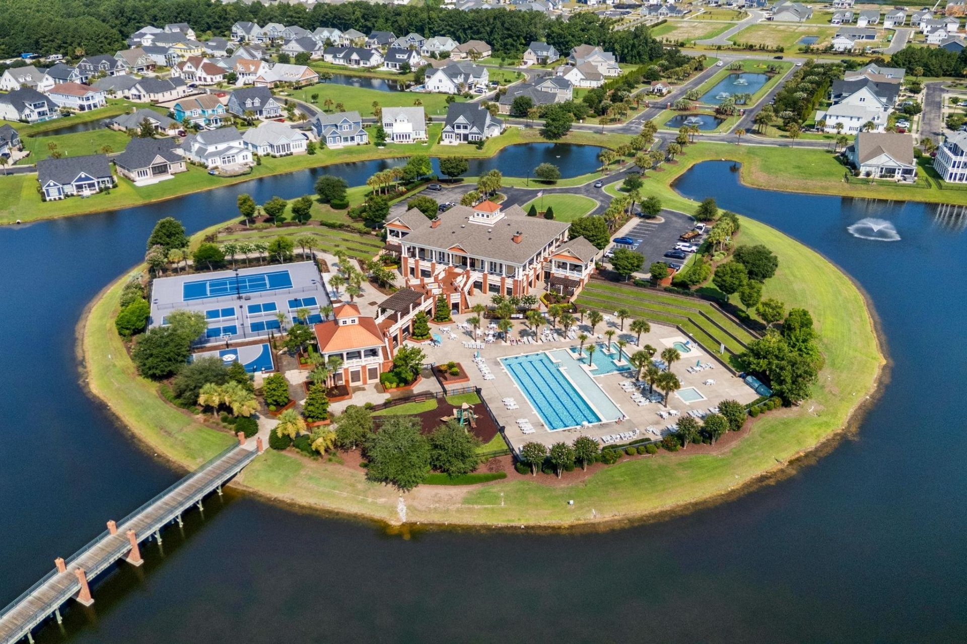 901 Crystal Water Way Photo 49