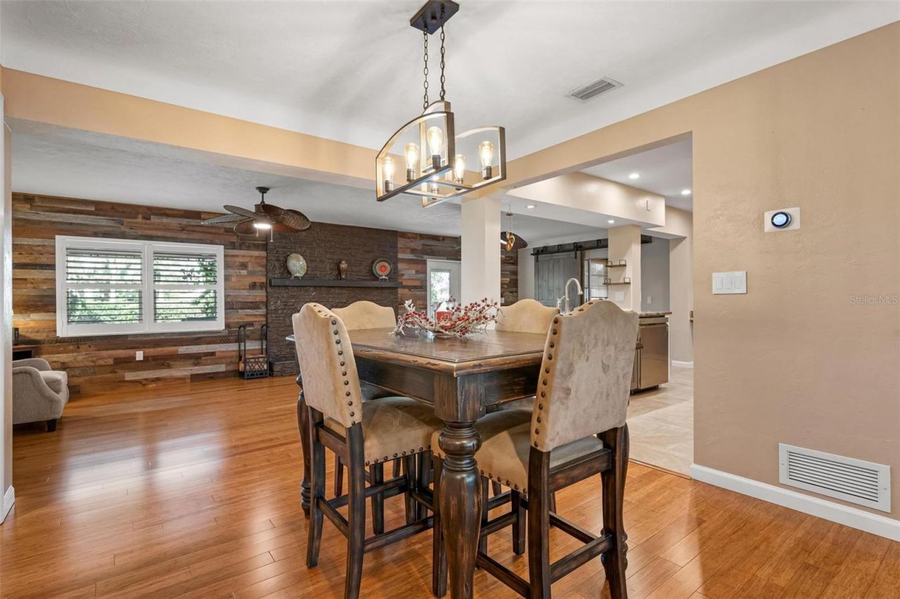 3323 Spring Mill Circle, Sarasota, FL 34239 Photo