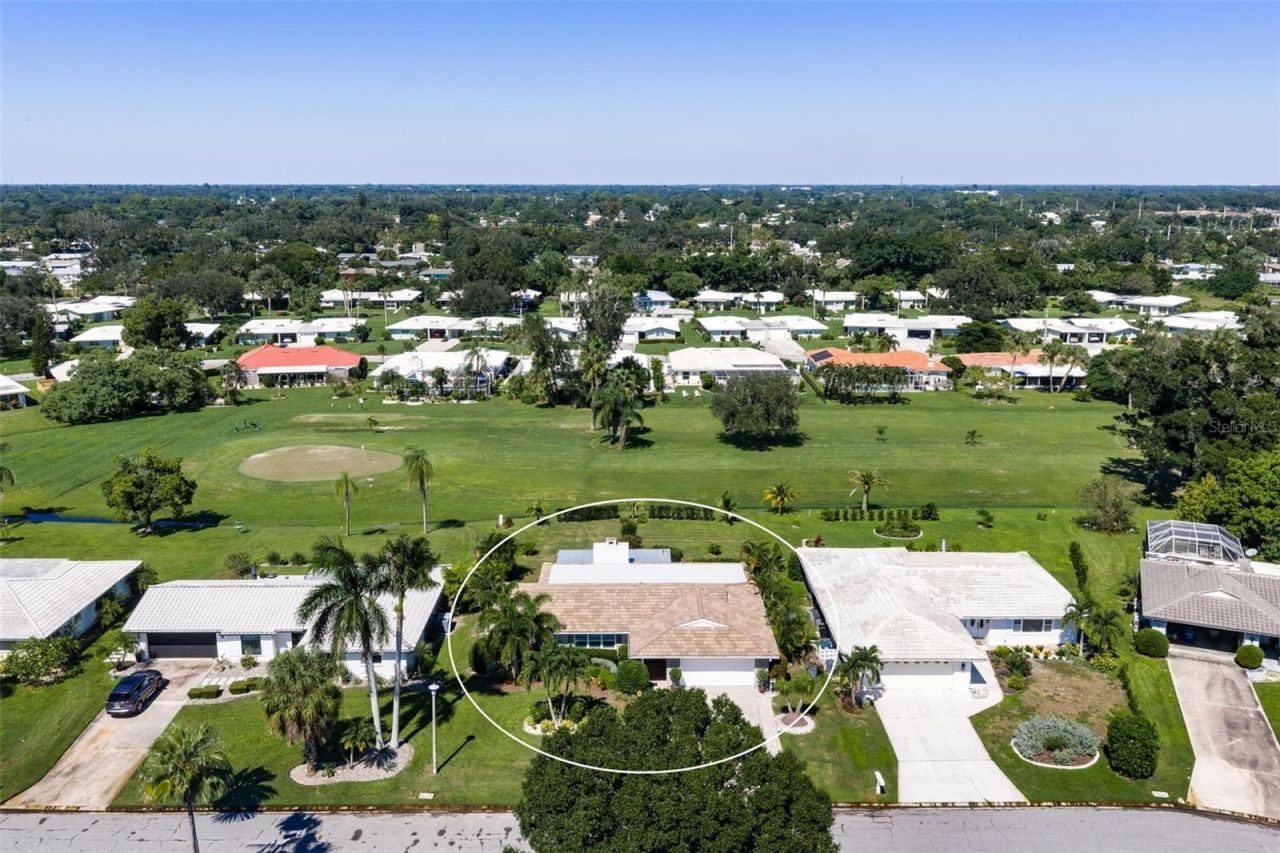 3323 Spring Mill Circle, Sarasota, FL 34239 Photo