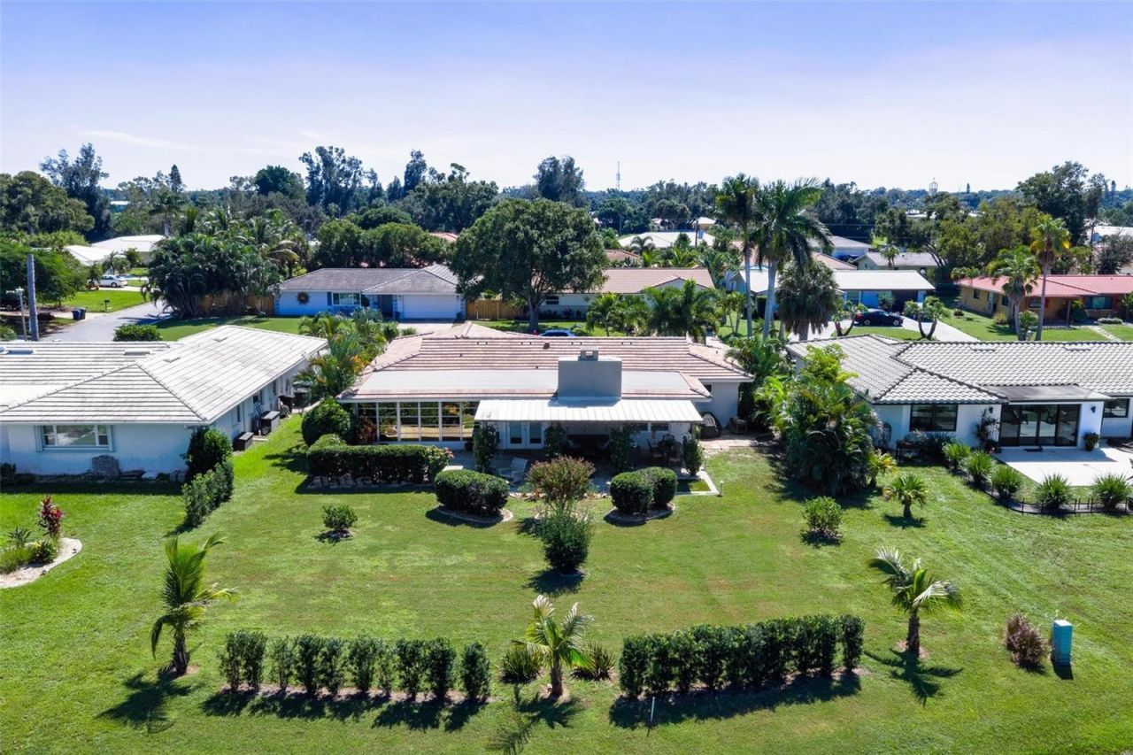 3323 Spring Mill Circle, Sarasota, FL 34239 Photo