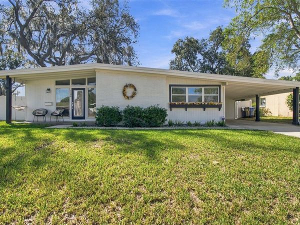 3306 NAKORA DRIVE , TAMPA, FL 33618