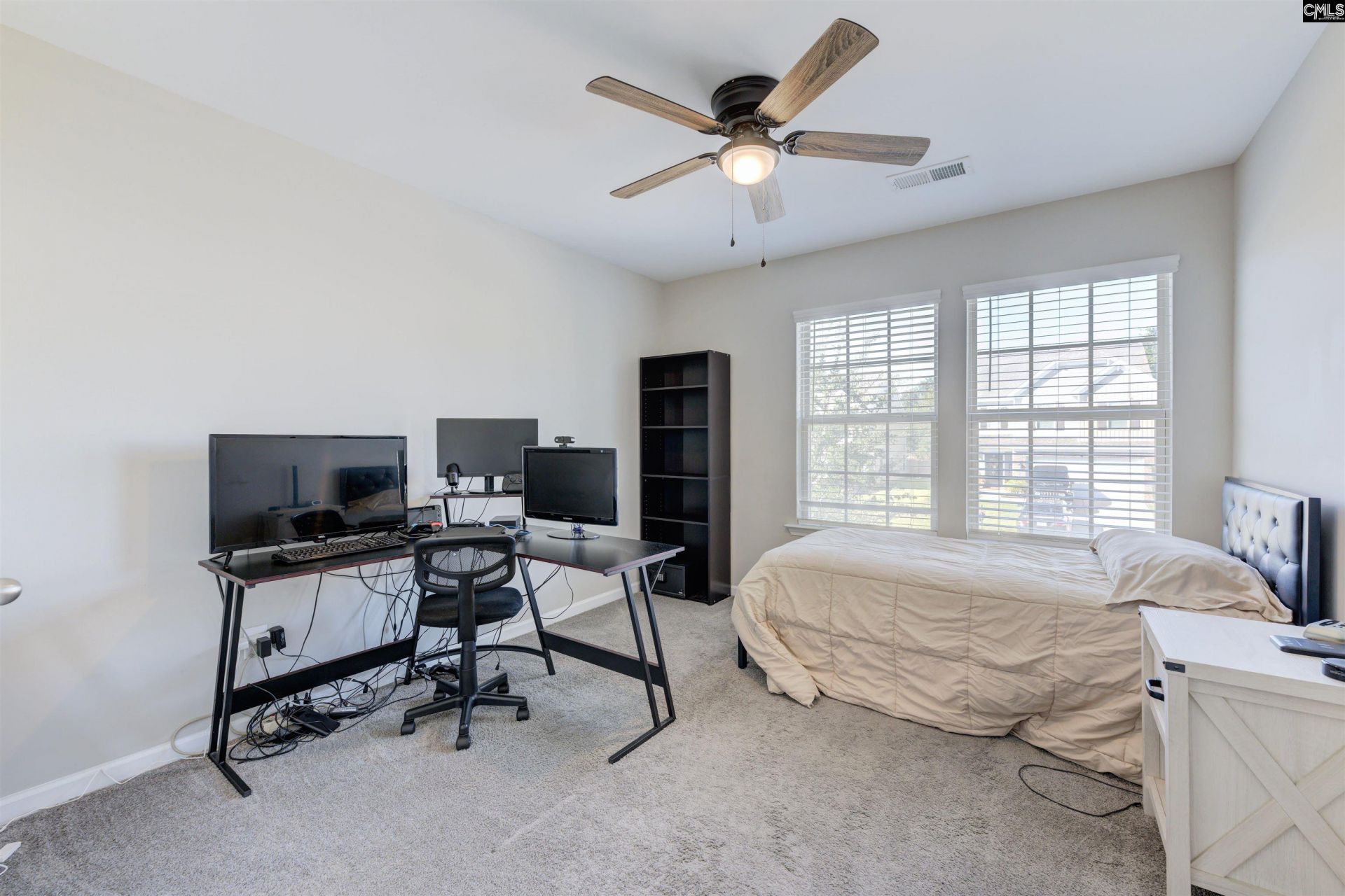 590 Kimpton Drive  Photo 16