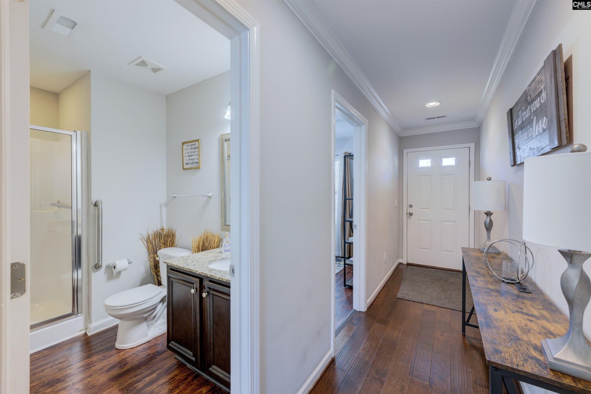 590 Kimpton Drive  Photo 24
