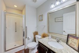 590 Kimpton Drive  photo 4