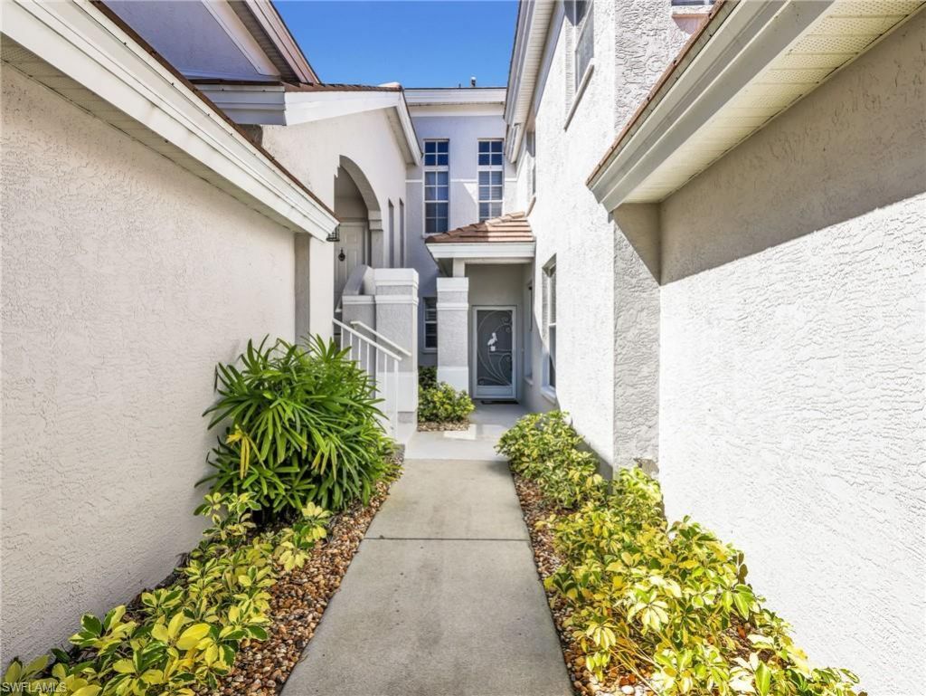 25220 Pelican Creek Cir, Unit 102, Bonita Springs, FL 34134 Photo