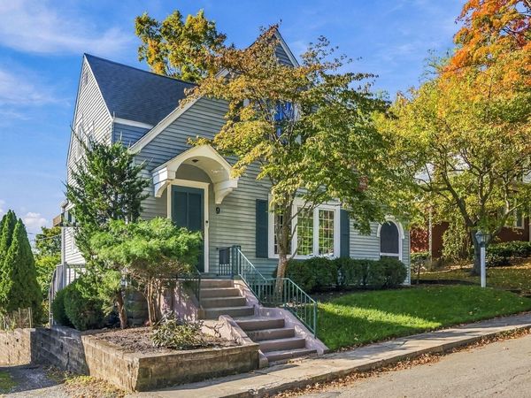 9 Woodland Avenue , Delaware, OH 43015