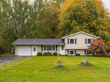 951 Hamlin Center Road , Hamlin, NY 14464