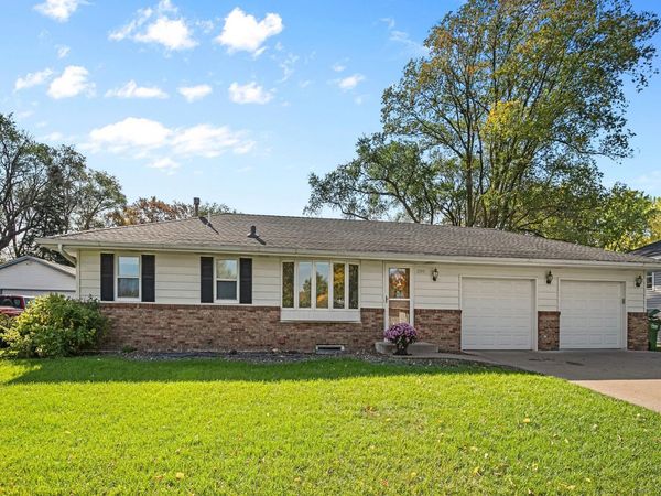 300 109th Avenue NW, Coon Rapids, MN 55448