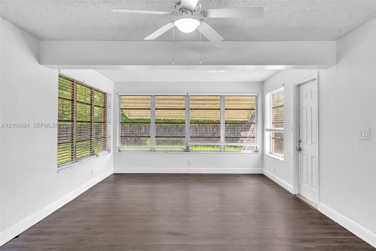 8250 NW 11th Ct , Pembroke Pines, FL 33024 Photo