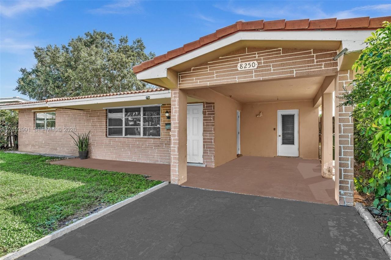 8250 NW 11th Ct , Pembroke Pines, FL 33024 Photo