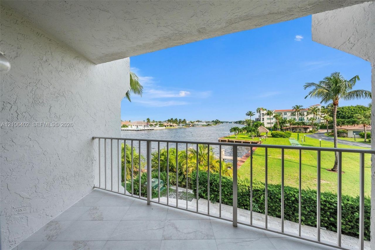 1222 Hillsboro Mile , Unit 24, Hillsboro Beach, FL 33062 Photo