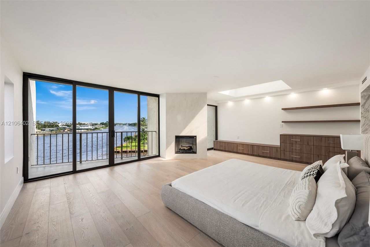 1222 Hillsboro Mile , Unit 24, Hillsboro Beach, FL 33062 Photo