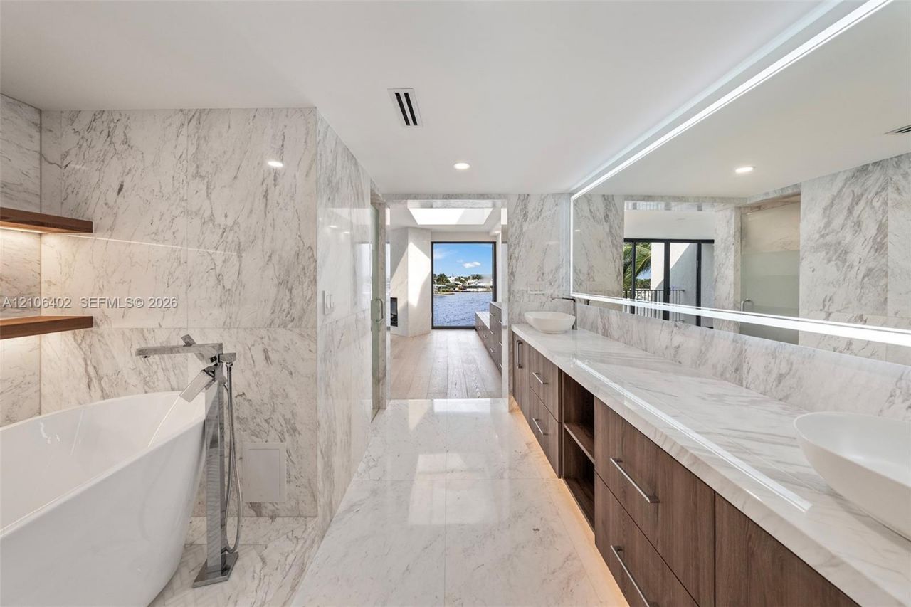 1222 Hillsboro Mile , Unit 24, Hillsboro Beach, FL 33062 Photo
