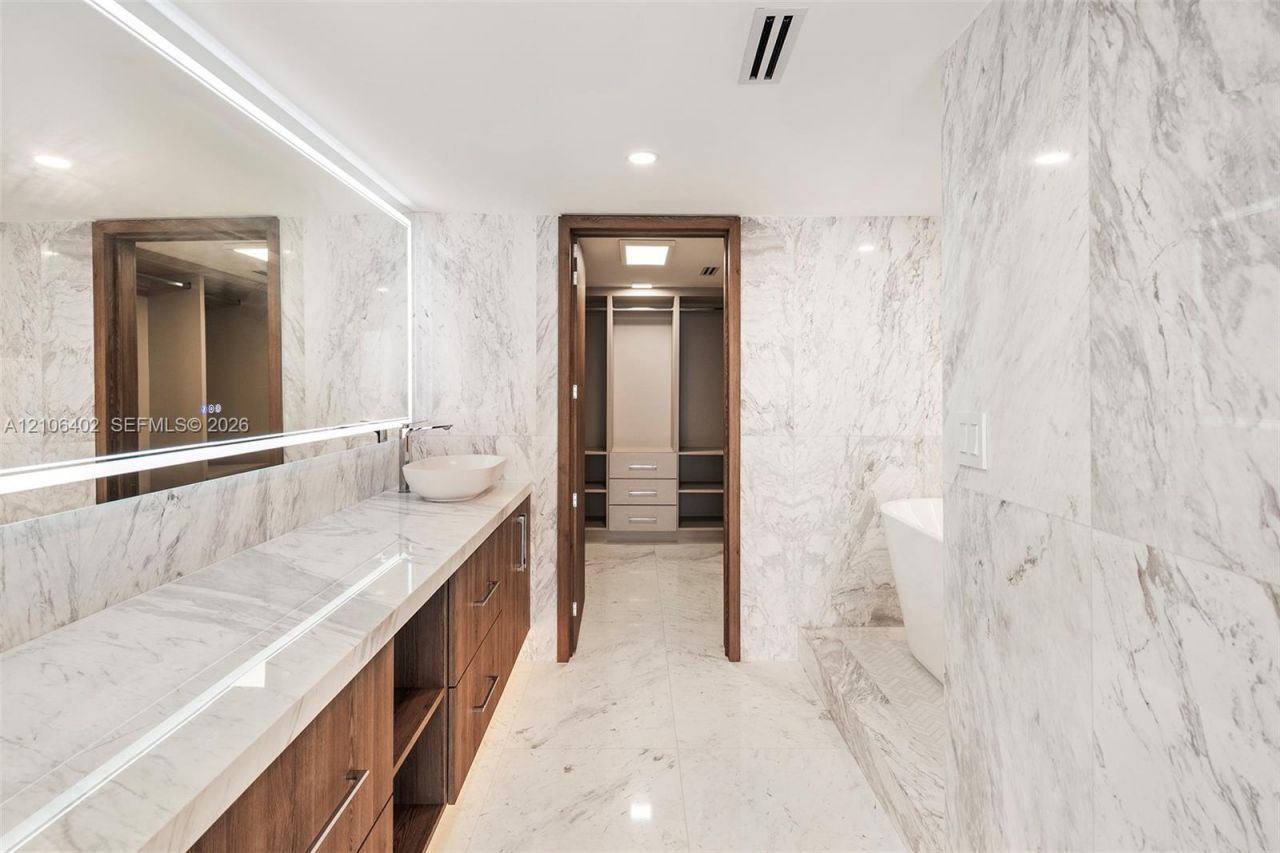 1222 Hillsboro Mile , Unit 24, Hillsboro Beach, FL 33062 Photo