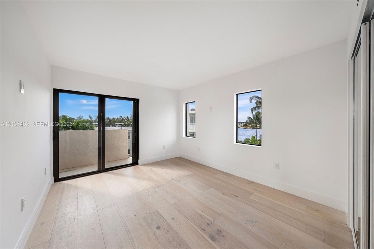 1222 Hillsboro Mile , Unit 24, Hillsboro Beach, FL 33062 Photo