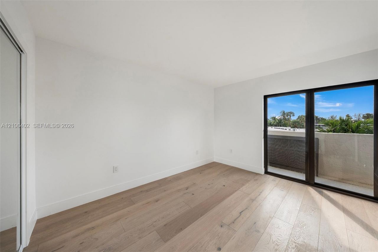 1222 Hillsboro Mile , Unit 24, Hillsboro Beach, FL 33062 Photo