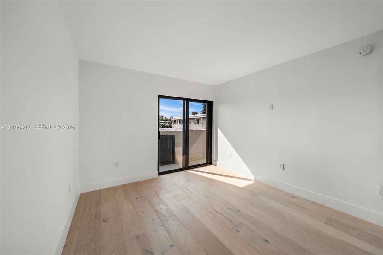 1222 Hillsboro Mile , Unit 24, Hillsboro Beach, FL 33062 Photo