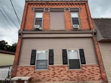140 S. Saginaw St. Unit 4, Byron Village, Mi 48418