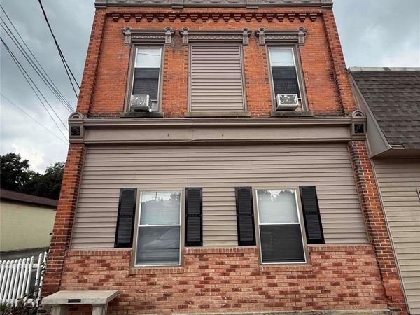 140 S. Saginaw St. Unit 4, Byron Village, Mi 48418