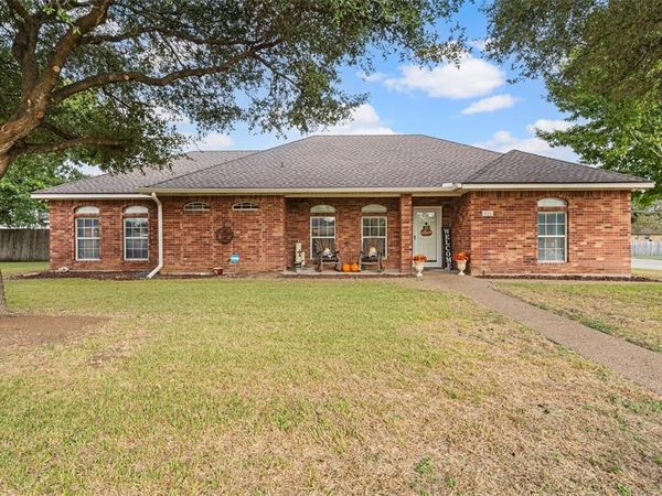 901 Dogwood Street , Robinson, TX 76706