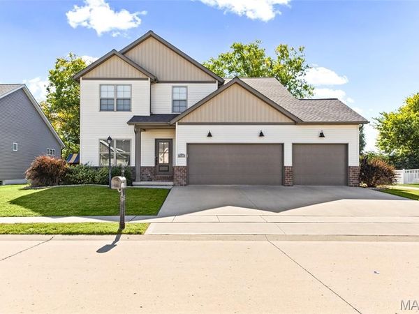 7116 Augusta Drive, Glen Carbon, IL 62034