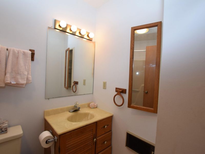 905 Hilltop Drive, Bellefontaine, OH 43311 Photo 13