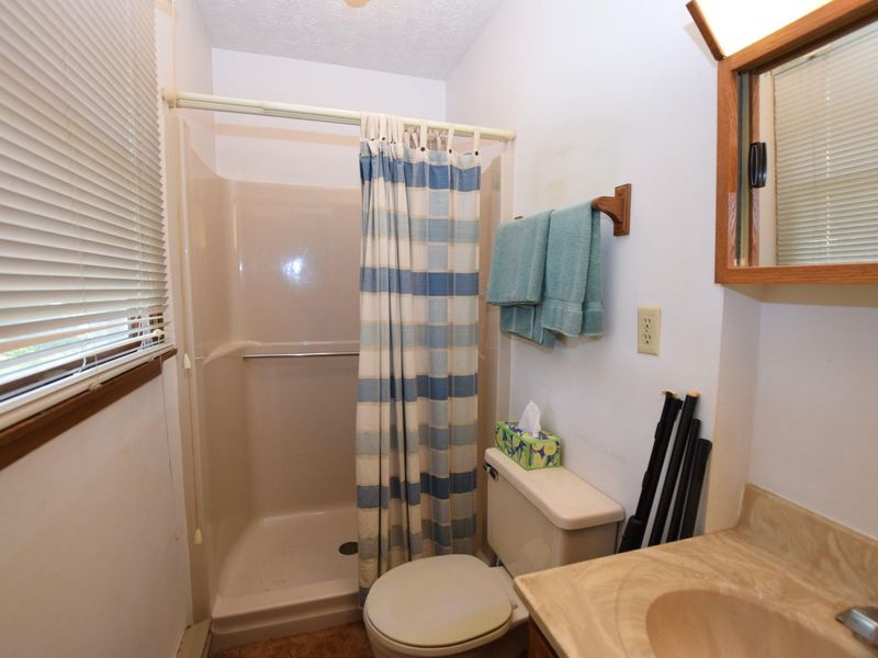 905 Hilltop Drive, Bellefontaine, OH 43311 Photo 21