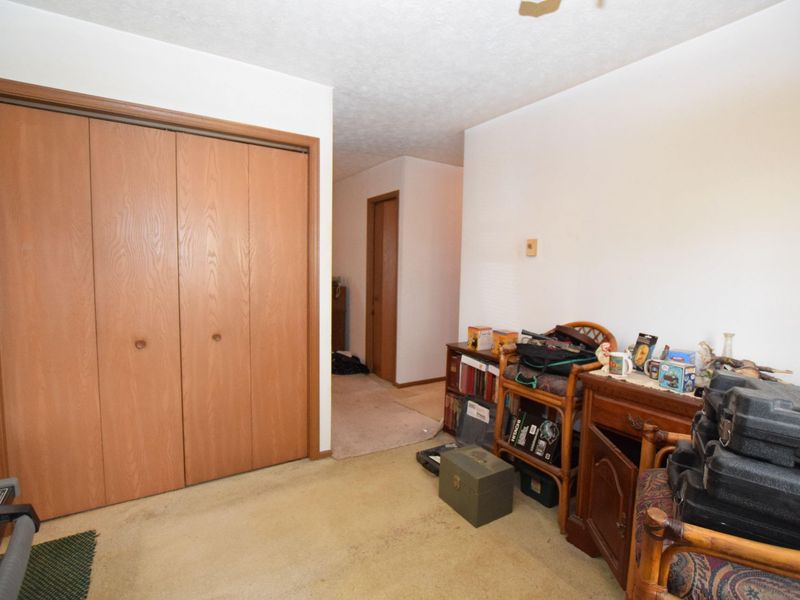 905 Hilltop Drive, Bellefontaine, OH 43311 Photo 8