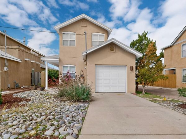 1015 15th Street NW, Albuquerque, NM 87104
