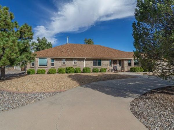 5003 Russell Drive NW, Albuquerque, NM 87114