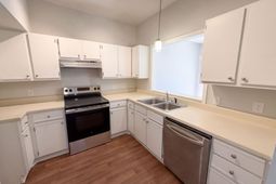 31 Arcadia Cove  photo 4