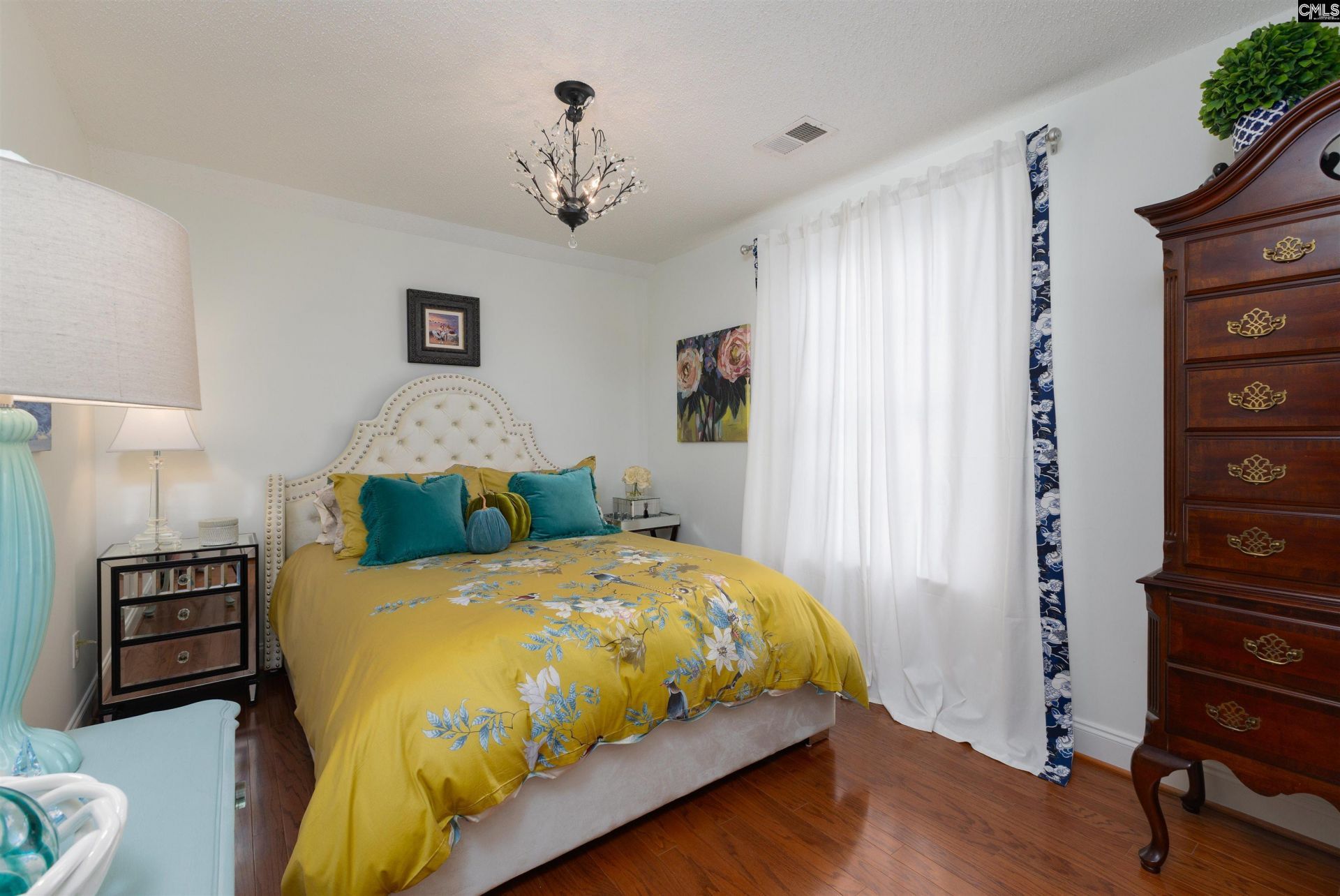 133 Chesterton Drive Photo 25