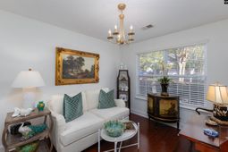 133 Chesterton Drive photo 4
