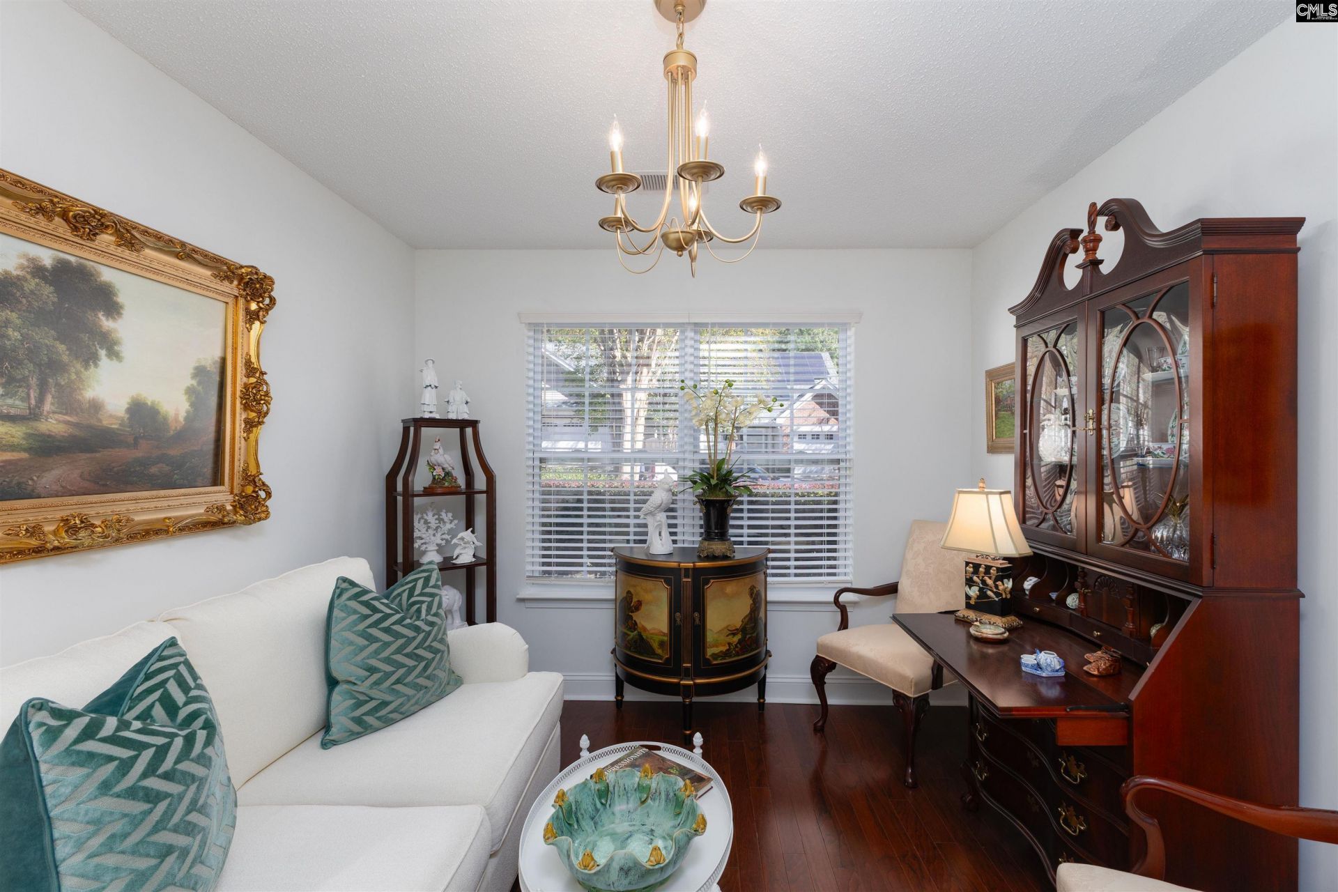 133 Chesterton Drive Photo 6