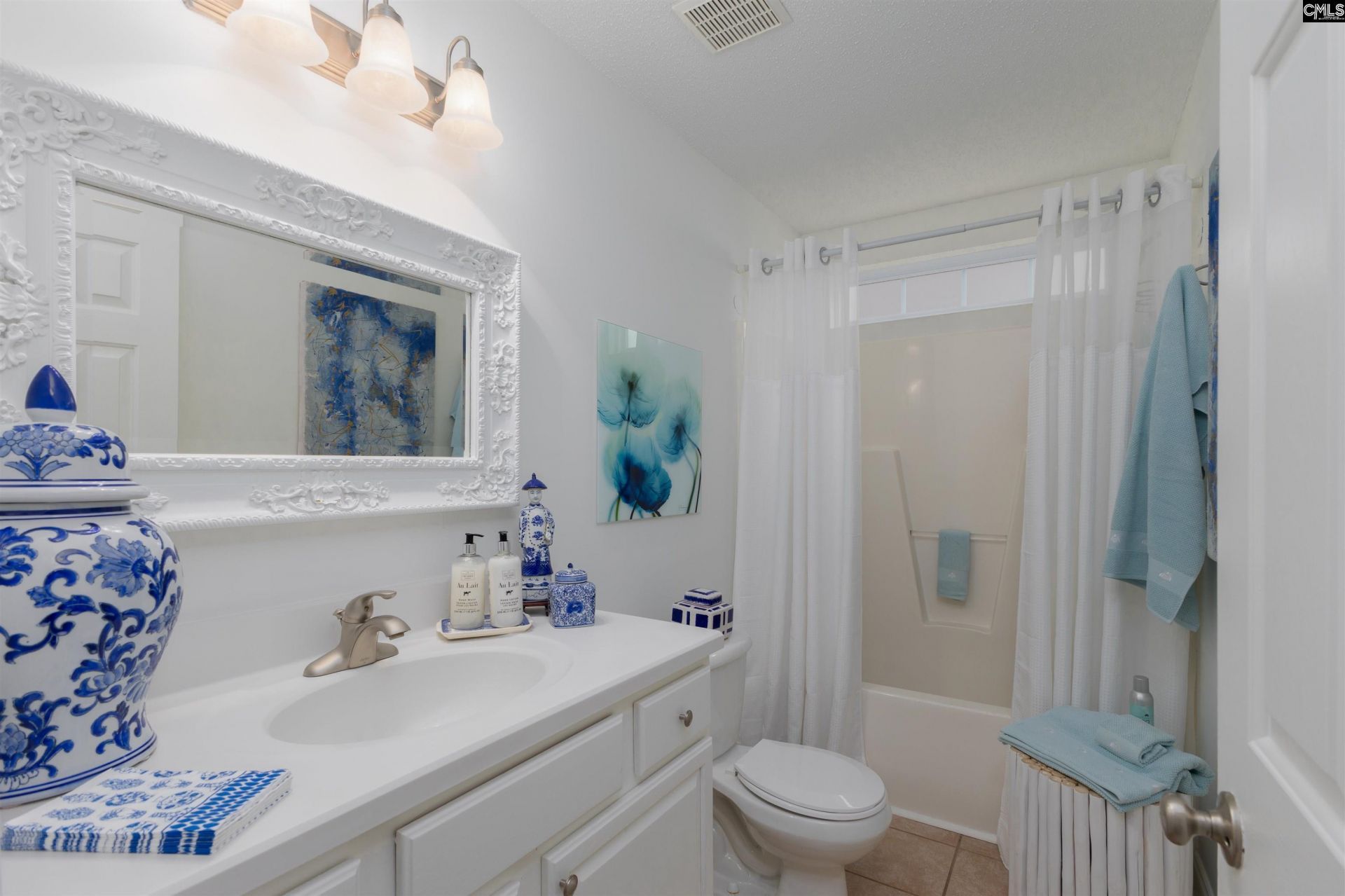 133 Chesterton Drive Photo 8