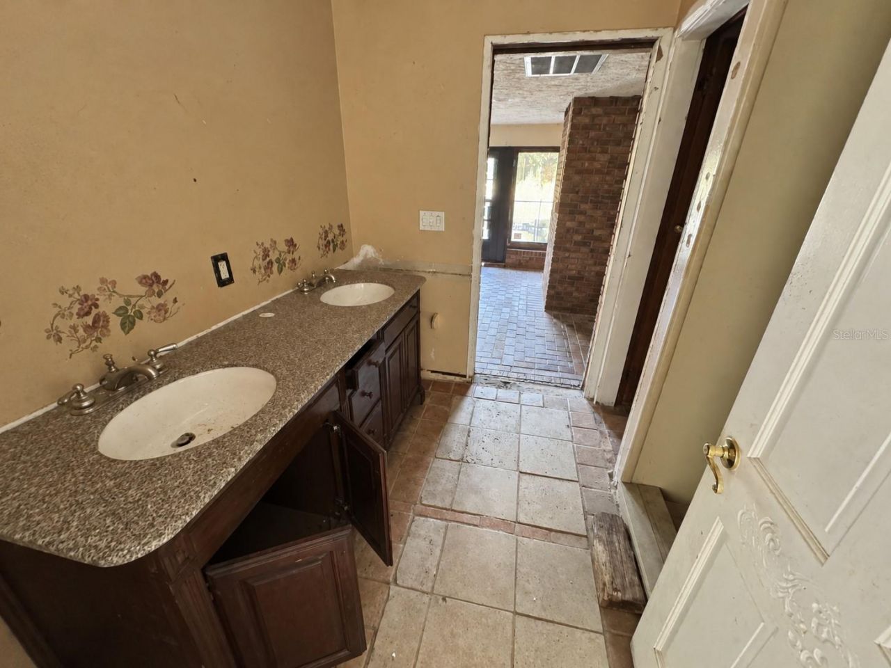 5385 Suwannee Road , Spring Hill, FL 34607 Photo