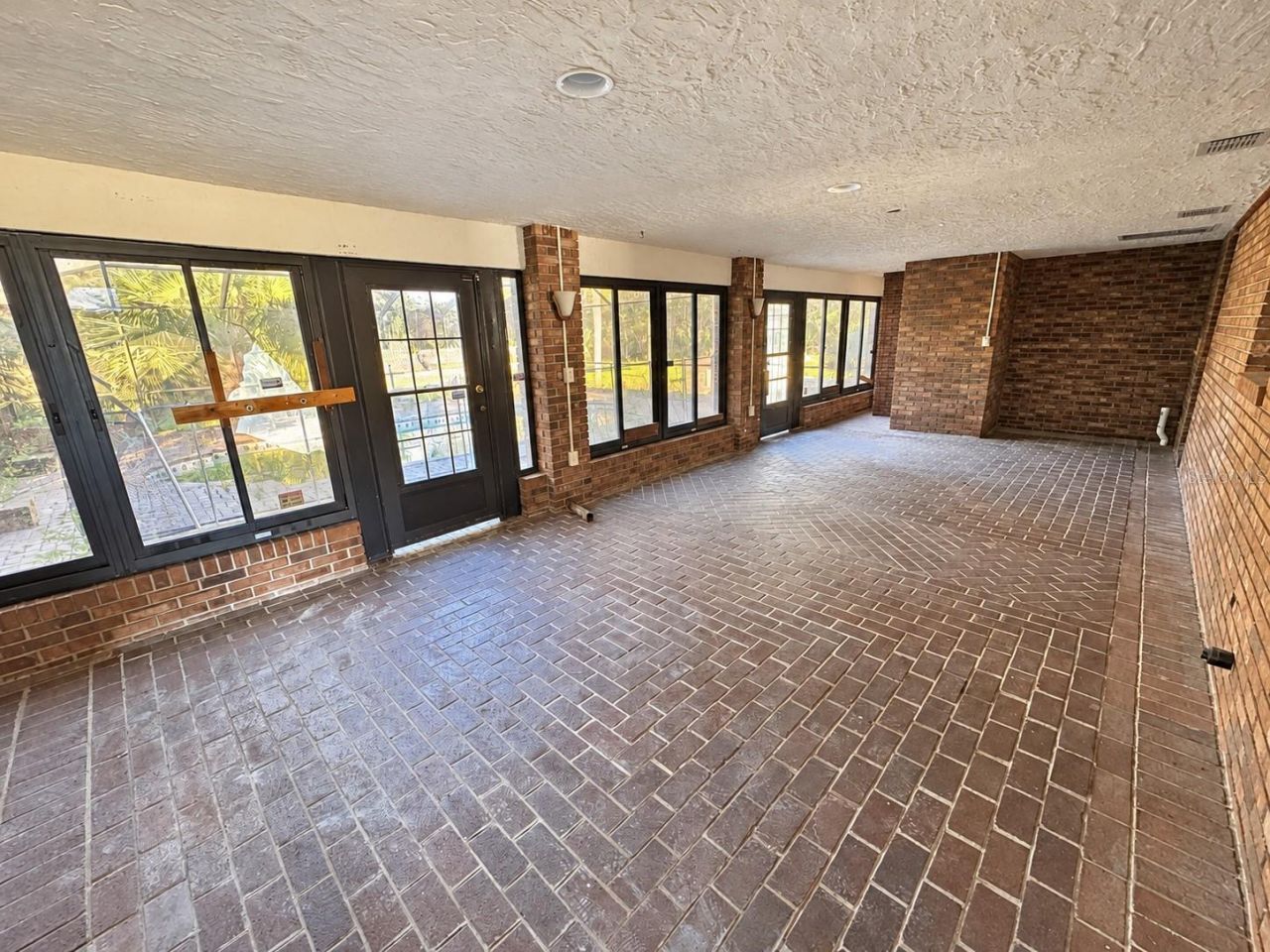 5385 Suwannee Road , Spring Hill, FL 34607 Photo