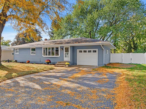 2949 Northview Street, Roseville, MN 55113