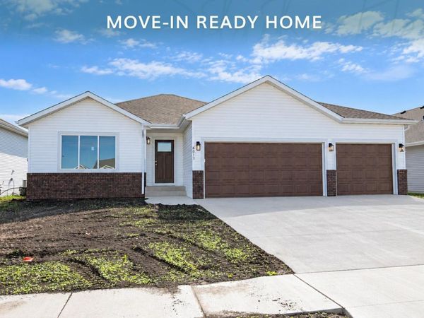6013 80 Avenue S, Horace, ND 58104
