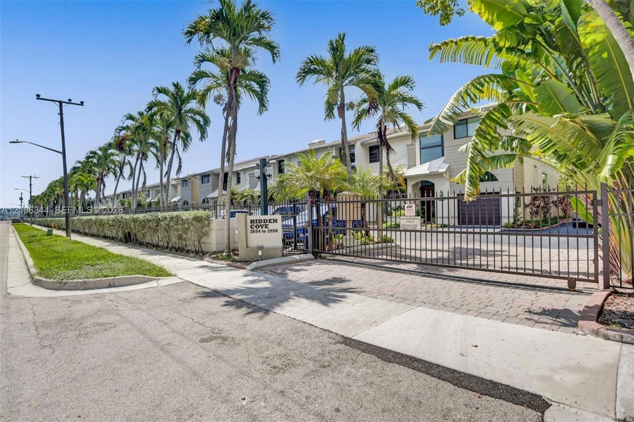 2678 NE 135th St , North Miami, FL 33181 Photo