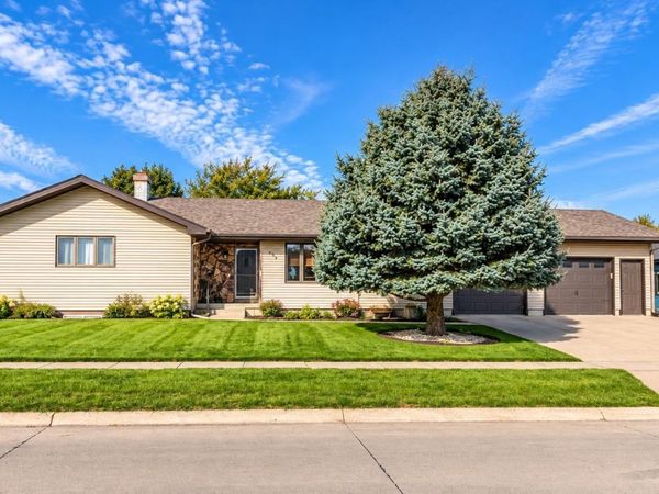 109 Elm Street, Sloan, IA 51055