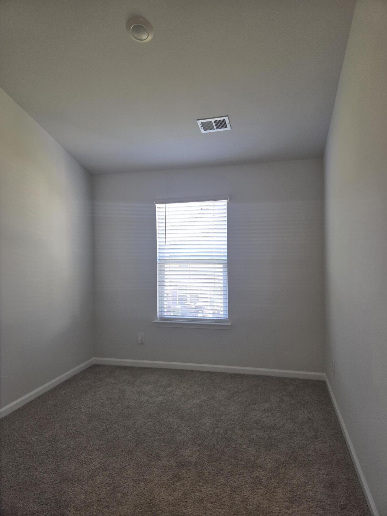 147 Haventree Court Photo 23