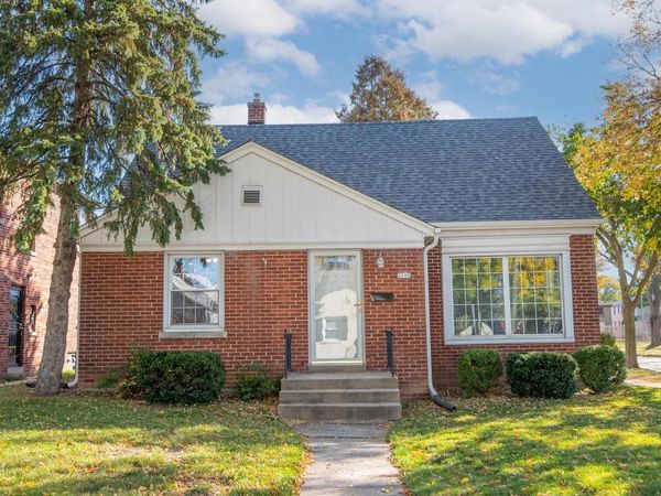 3700 N 52nd STREET, Milwaukee, WI 53216